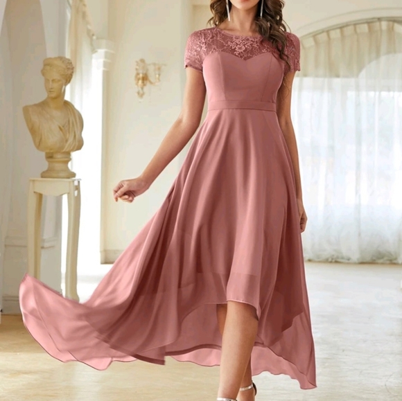 Dresses & Skirts - Pink lace high low dress